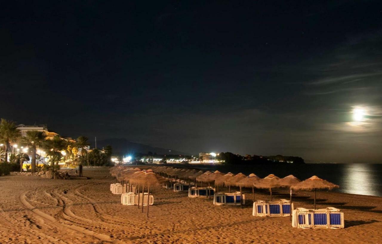 First Line Beach Sea View เอสเตโปนา ภายนอก รูปภาพ